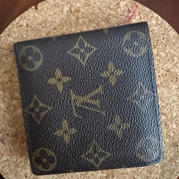 Louis Vuitton Black and Gold Men's Wallet